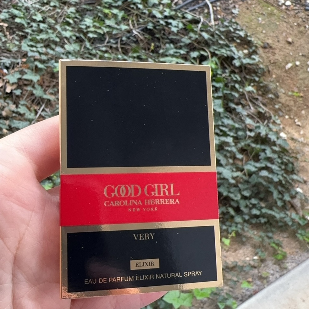 Carolina Herrera Very Good Girl Eau De Parfum 1.5ml Sample Spray